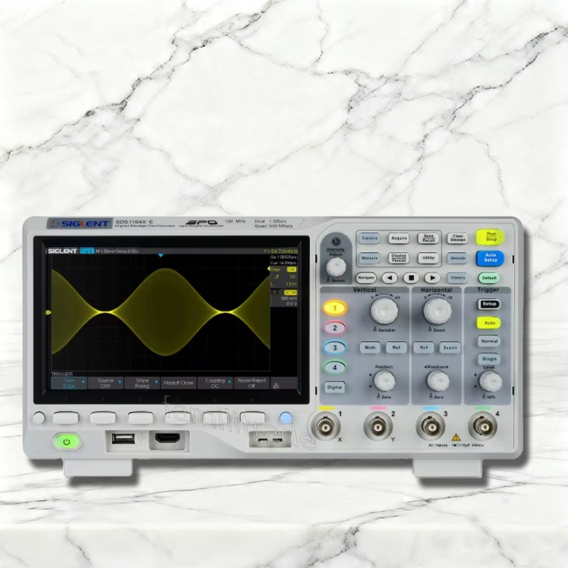 Digital Storage Oscilloscope 100Mhz 4Ch - 1 Buah SIGLENT SDS1104X-E 100MHz 4CH